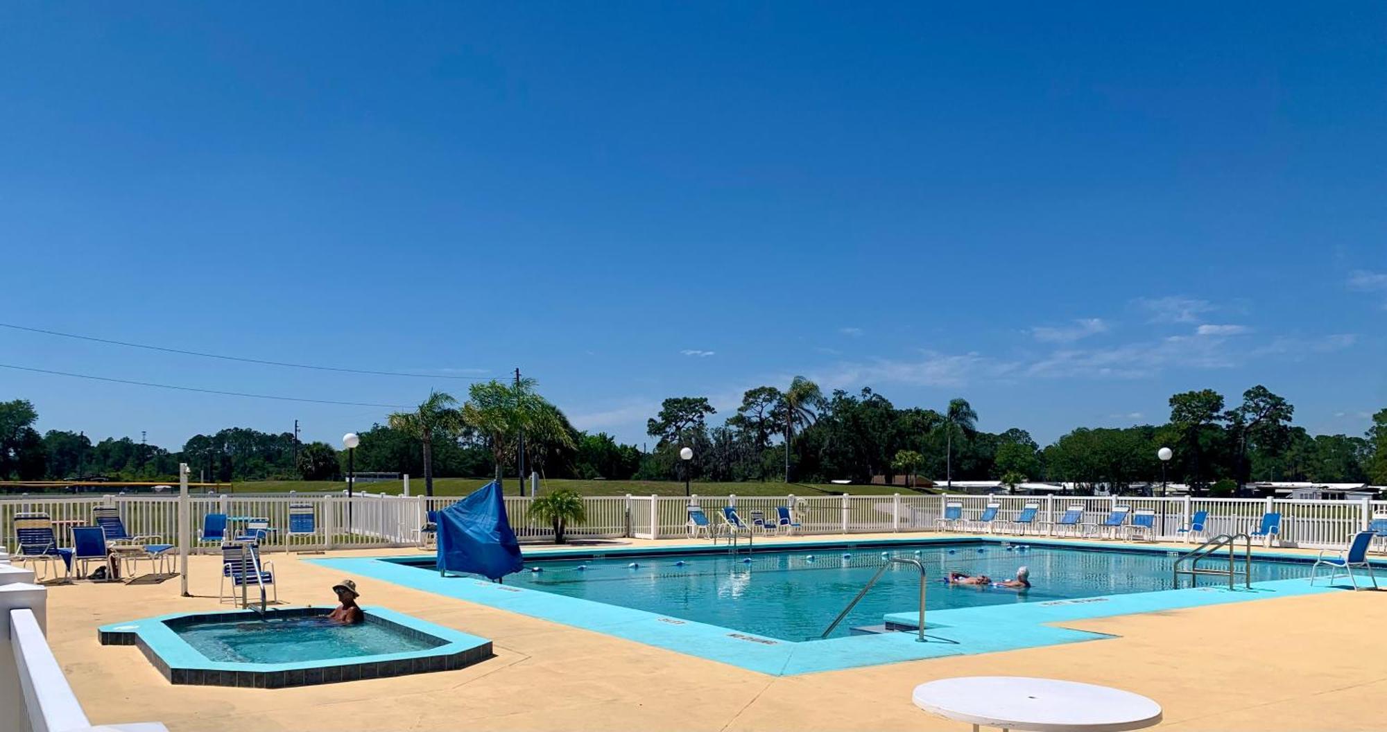 Pet Friendly, Modern Tiny House In Vibrant Clermont Villa Bagian luar foto